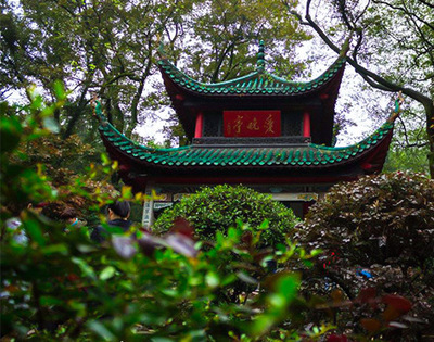 长沙-省博物馆-岳麓山-刘少奇故居3日游